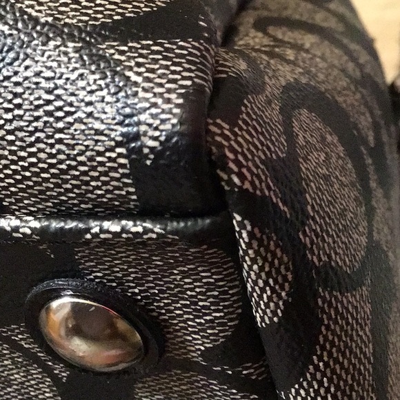 Coach Signature Boston Bag - Picture 7 of 13